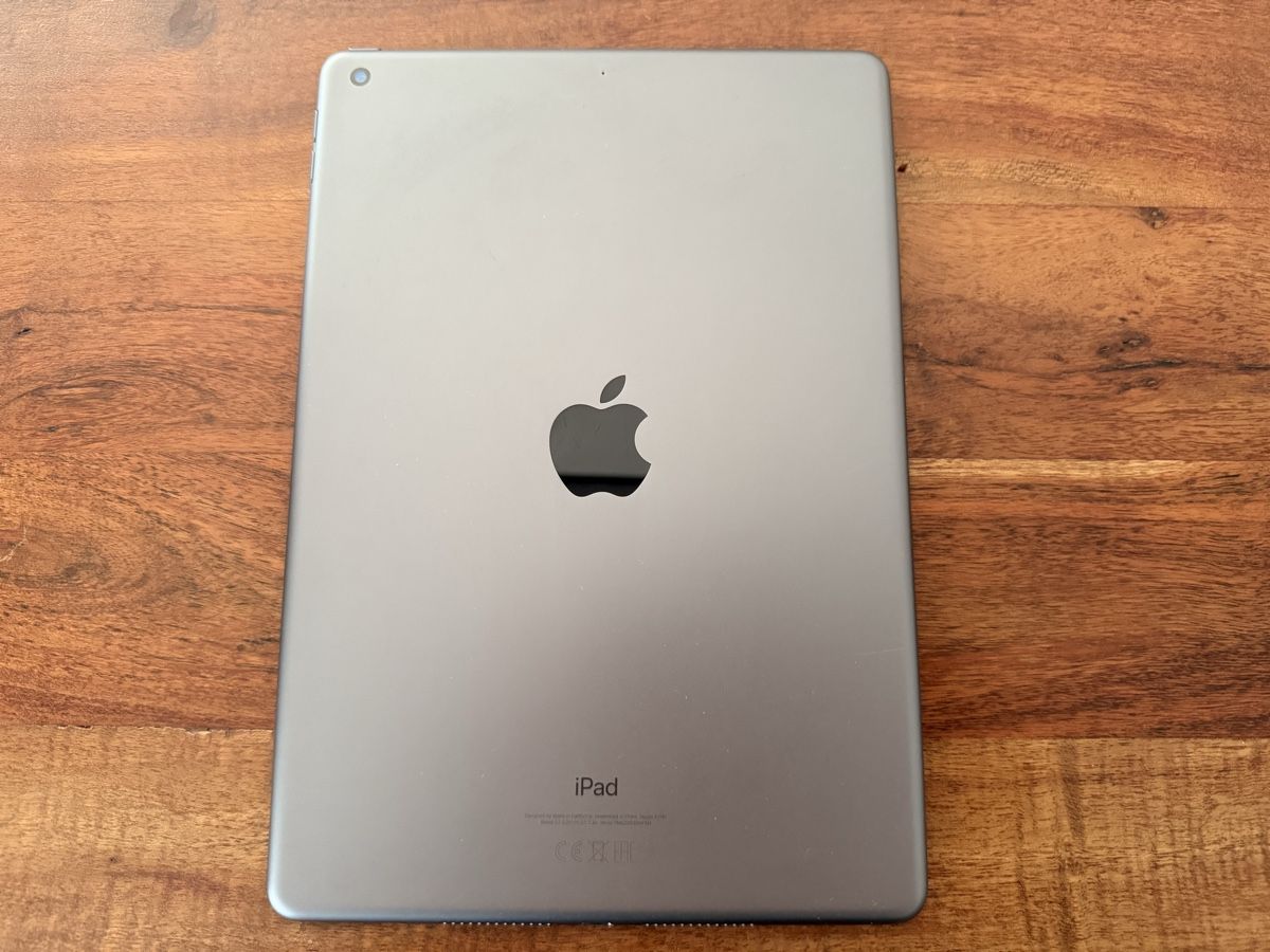 Apple Tablet PC: Apple iPad 7. Generation 32 GB WLAN Space Grau – Gebraucht aus Müllheim Dorf von GTOmerV 2