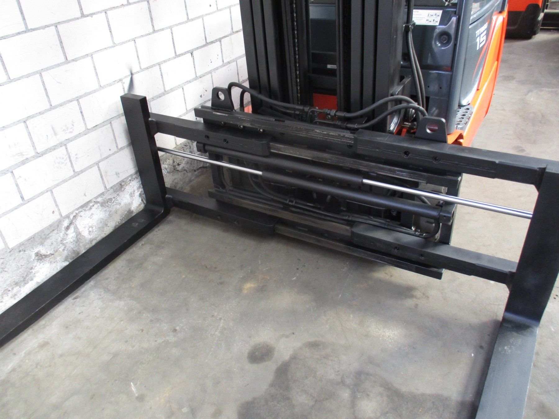 Toyota Carrelli elevatori e a forche: STAPLER TOYOTA 8FBE 15  ELEKTRO GABELSTAPLER – Usato da Seon venduto da zomahandel 2