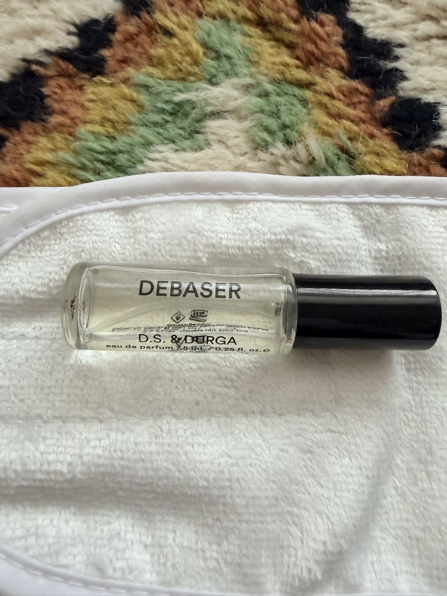 Profumi & Eau de Toilette: Parfum Debaser DS & Durga – Usato da Lausanne venduto da Meganelausanne 1