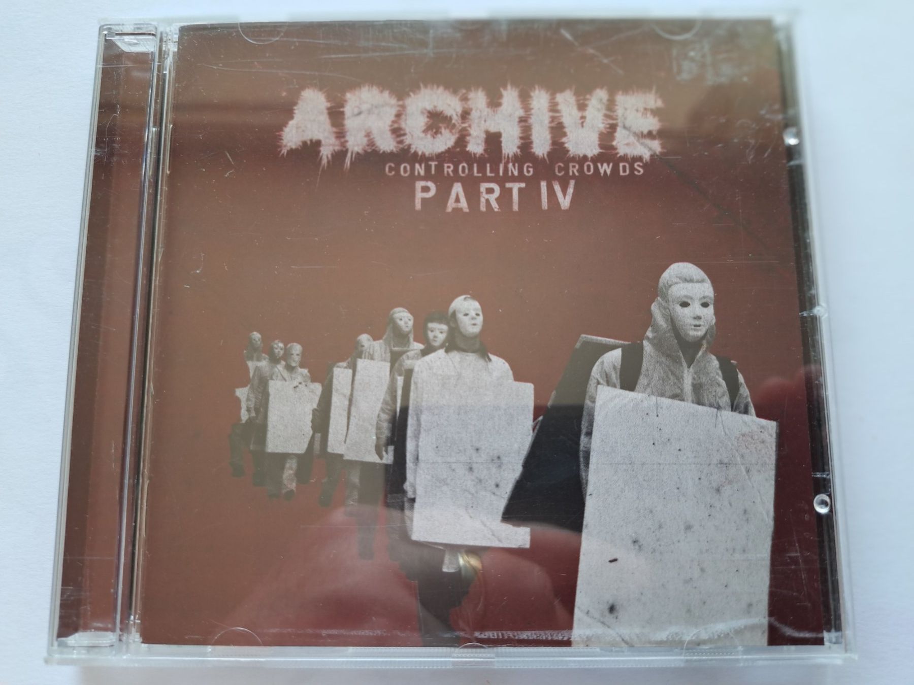 CD: Cd Archive - Controlling crowds par 4 – Usato da Pully venduto da bro_n52j