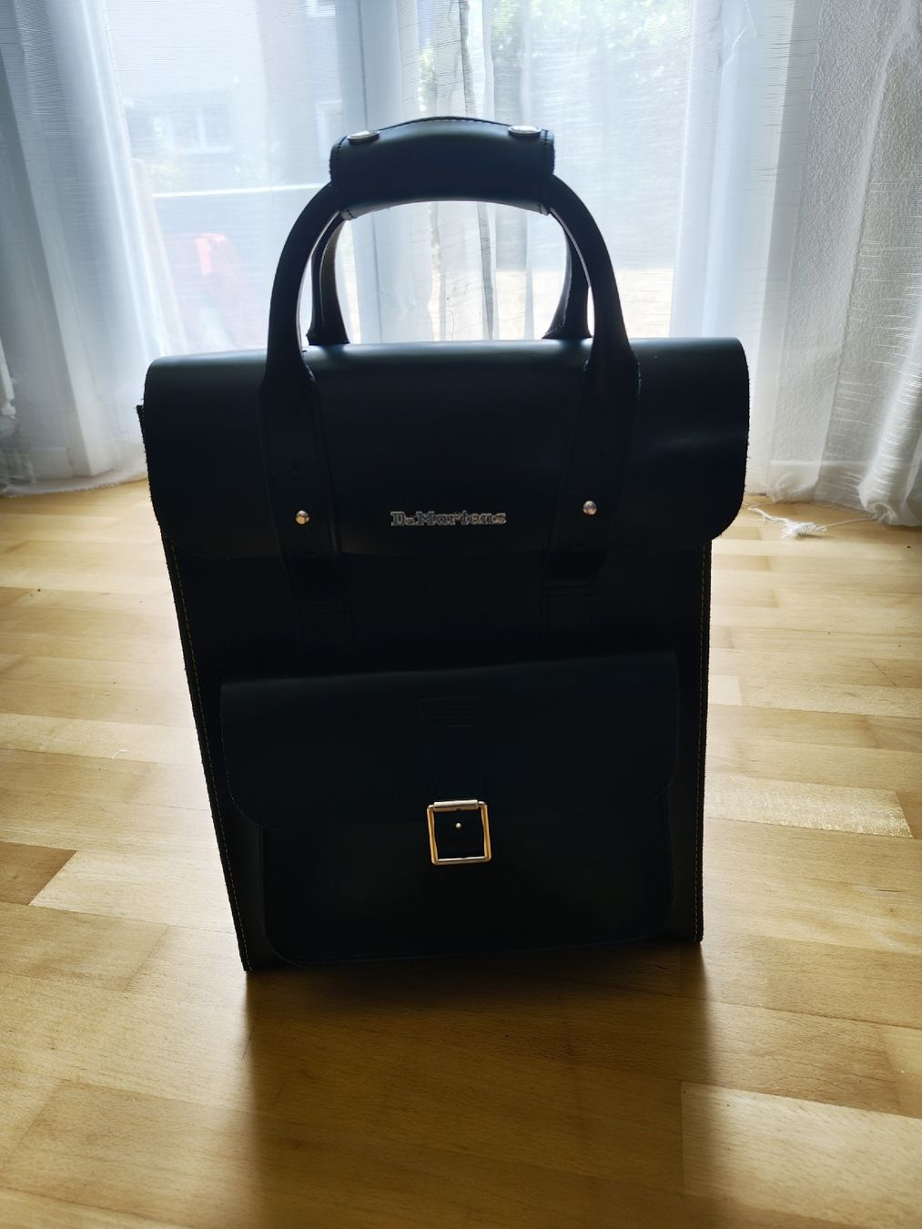 Dr. Martens Zaini: Dr. Martens Rucksack – Nuovo (secondo la descrizione) da Münchenstein venduto da Chy_Ona