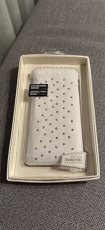 Coques & Protection écran: Handyhülle mit Swarovski Steinen – D'occasion à Sarnen par Sejosa15