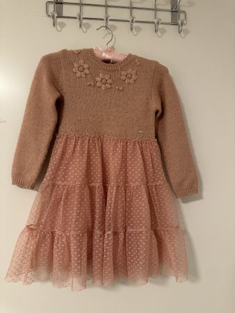 Mädchenkleid Marke Mayoral Gr. 122