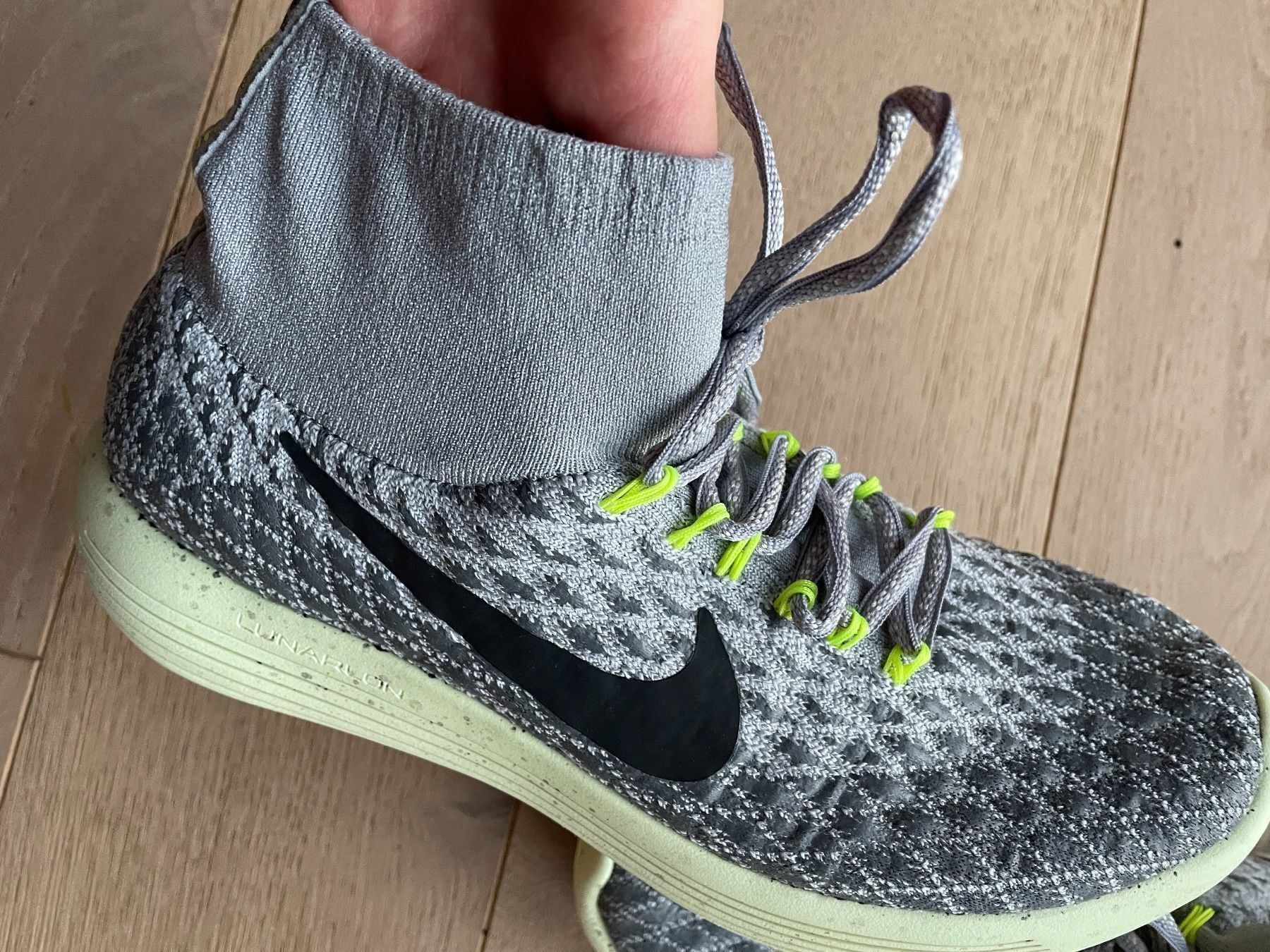Nike Chaussures femmes: Nike Lunarepic Flyknit, US 8.5 – D'occasion à Zug par Nat.yushkevich 1