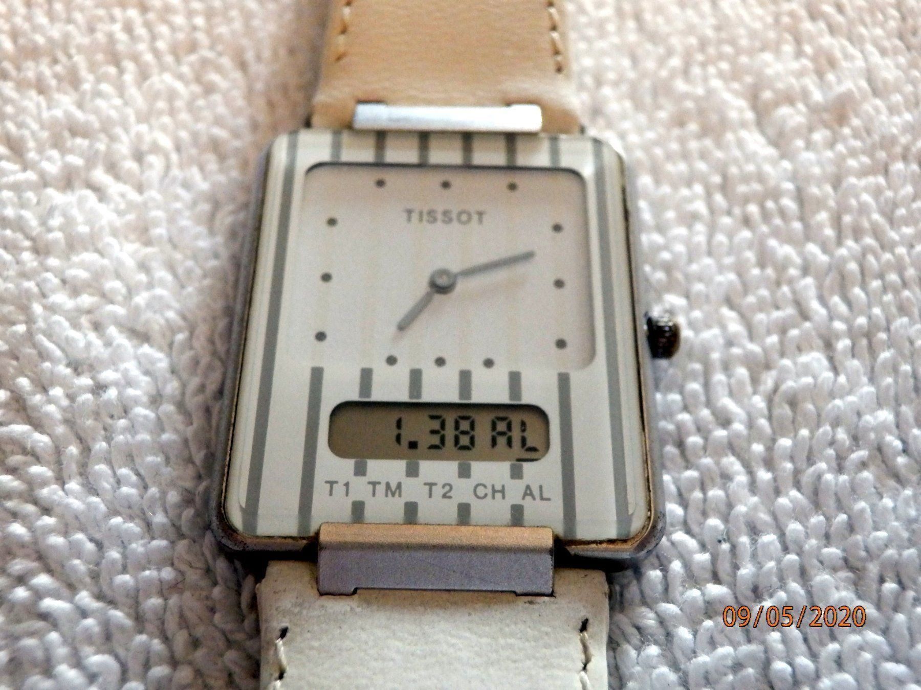 Uhren: Tissot, Two Timer, Damen, 22 x 30mm – Gebraucht aus Ueberstorf von dinbau 6