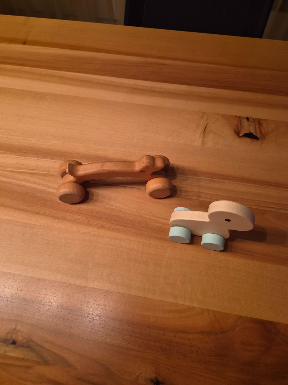 Spielzeuge: Holzspielzeug: Rollhund und Knochenroller – Gebraucht aus Ibach von urs_sl5h 1
