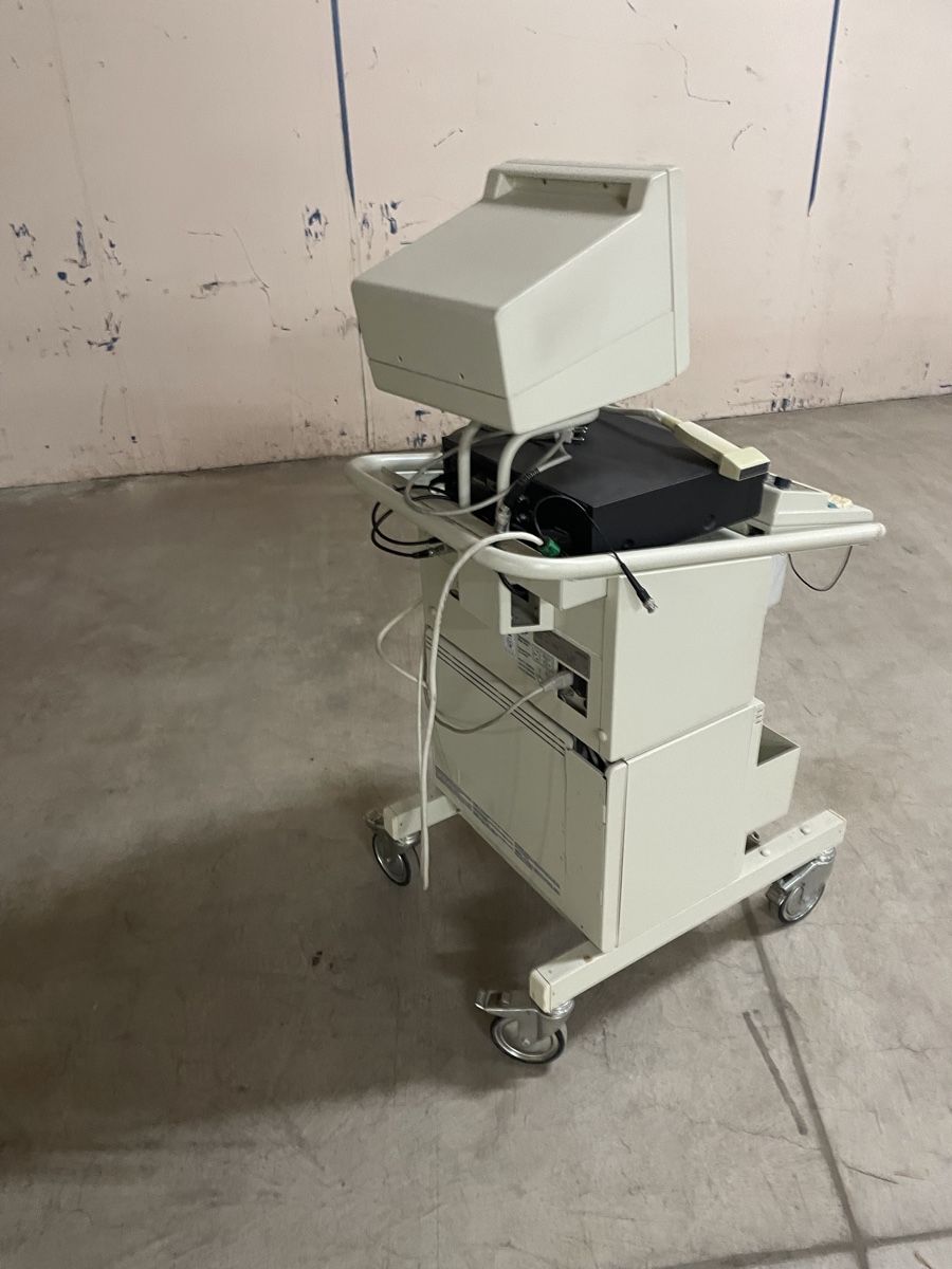 Attrezzature mediche: Medizinisches Ultraschallgerät mit Videorecorder, -printer – Difettoso da Sirnach venduto da Deruhrmacher 2