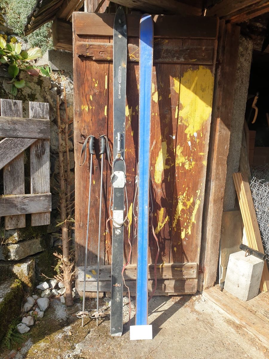 Sci: Antike Skier – Difettoso da Oberurnen venduto da red_5myh