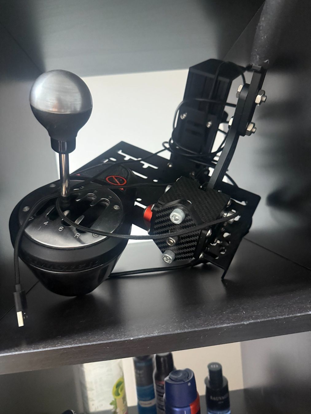 Thrustmaster Controller: Thrustmaster TH8A Schaltung inkl. Elektrischer Hand Brake – Nuovo (secondo la descrizione) da Arnegg venduto da mom_d7sr