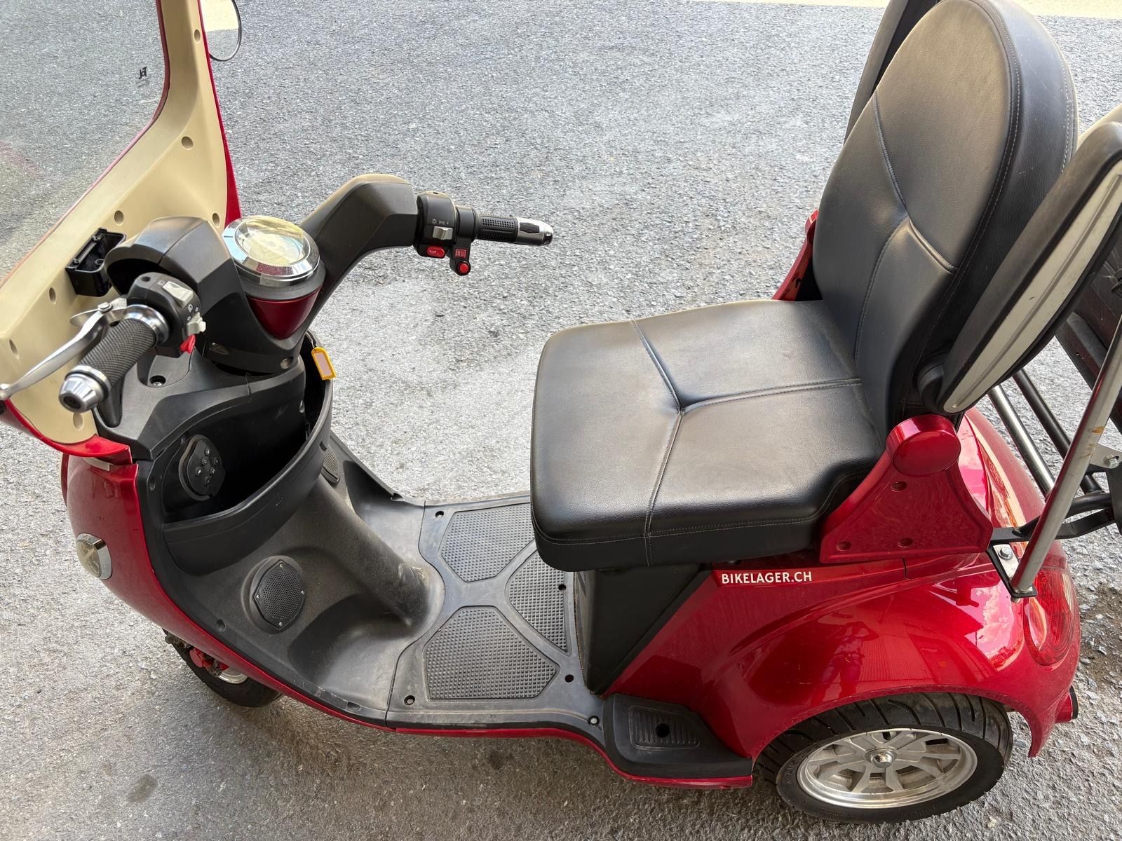 Veicoli elettrici: Elektro Dreirad Roller mit Anhänger rot – Usato da Visp venduto da mbb_xs75 4