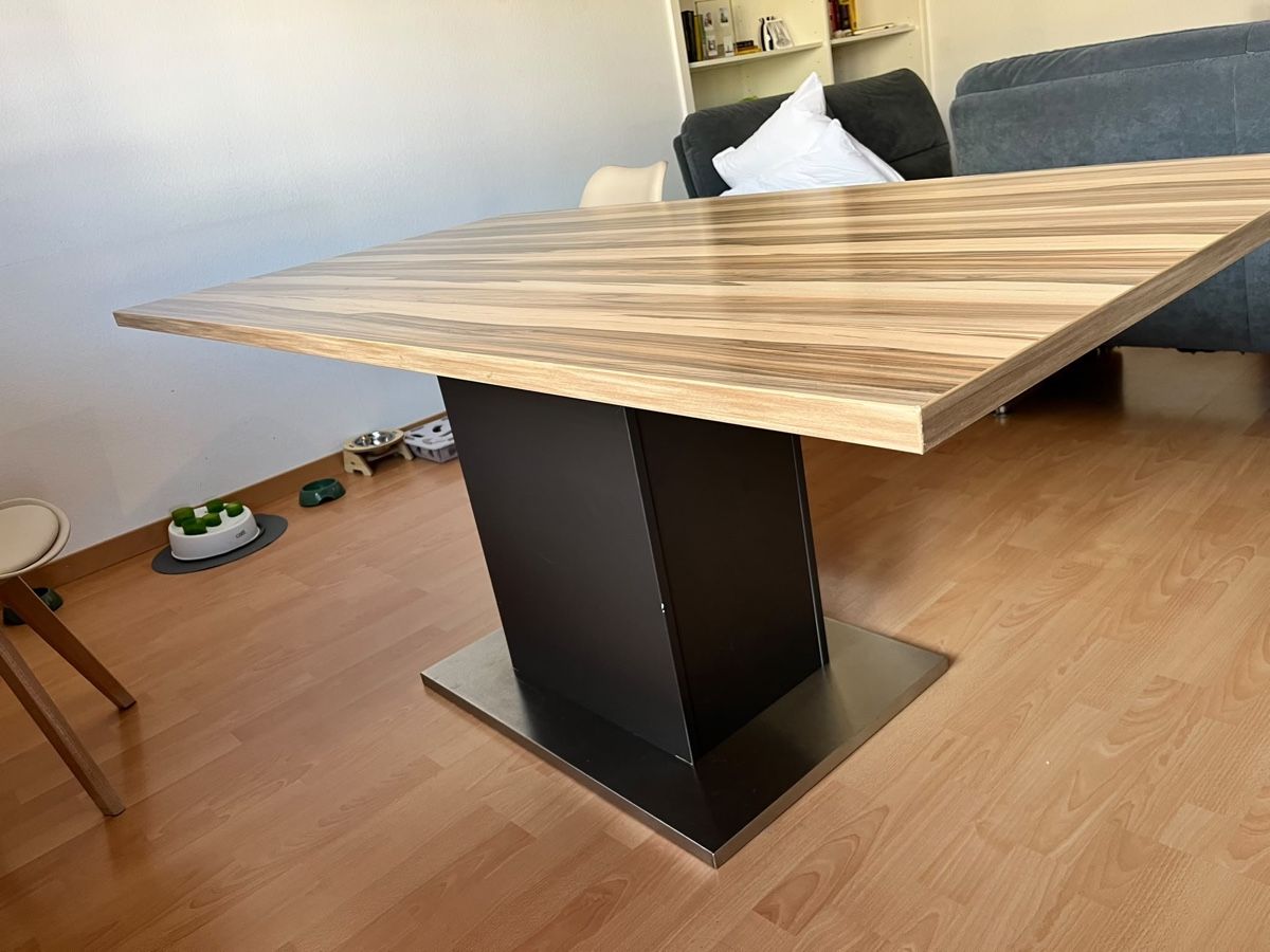 Tische: Dining Table Wood Design Metal Base Good Condition – Gebraucht aus St. Gallen von joa_q9ky 1