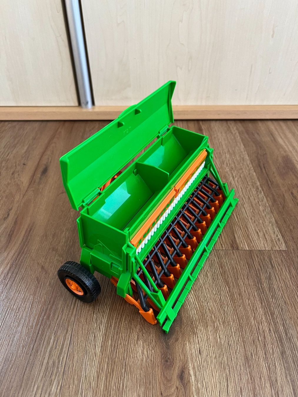 Bruder Giocattoli: Bruder Amazone Saatmaschine – Usato da Sempach Station venduto da brausechopf 2