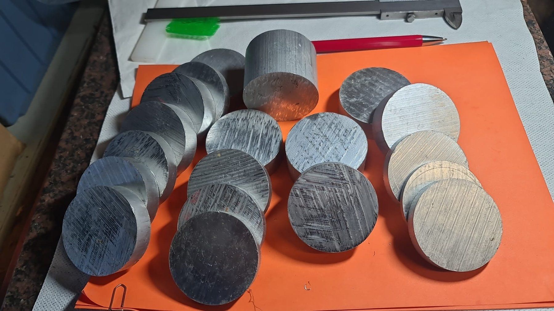 Autres fournitures industrielles: Alu teilen – D'occasion à Egerkingen par ogi3131 2