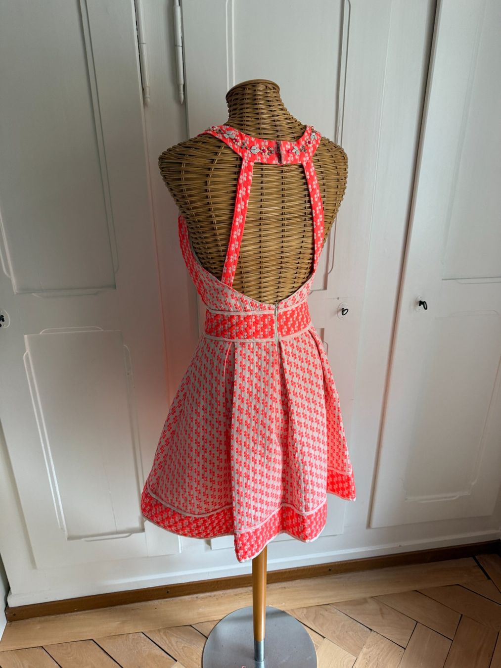 Derhy Robes: DERHY - Kleid neonpink-weiss S – D'occasion à Zürich par Diazaio 3