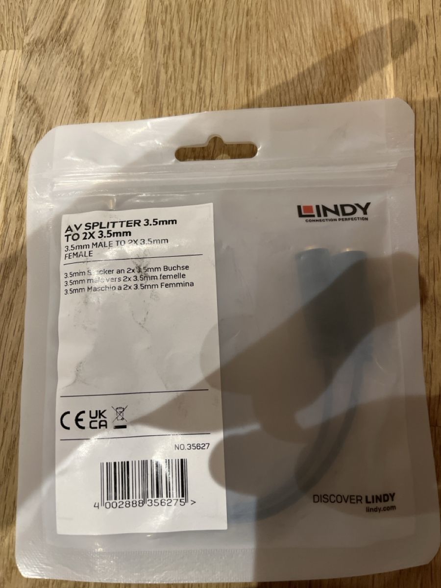Unità & Adattatore: Audio Splitter 3.5mm to 2x 3.5mm - unopened – Nuovo e nell'imballaggio originale da Basel venduto da Rohan_007 1