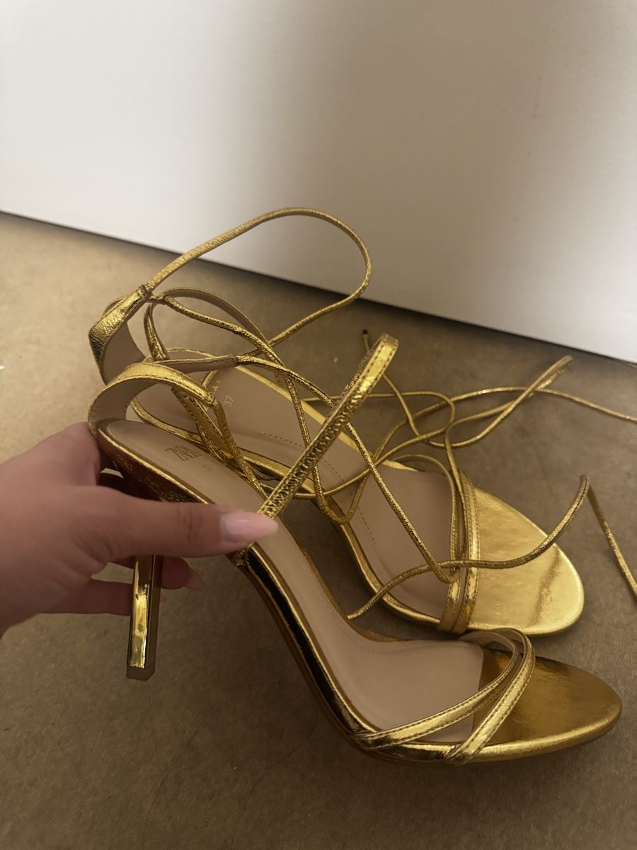 Scarpe da donna: Goldene Heels Grösse 37 – Nuovo (secondo la descrizione) da Zürich venduto da fat_7ls7 1