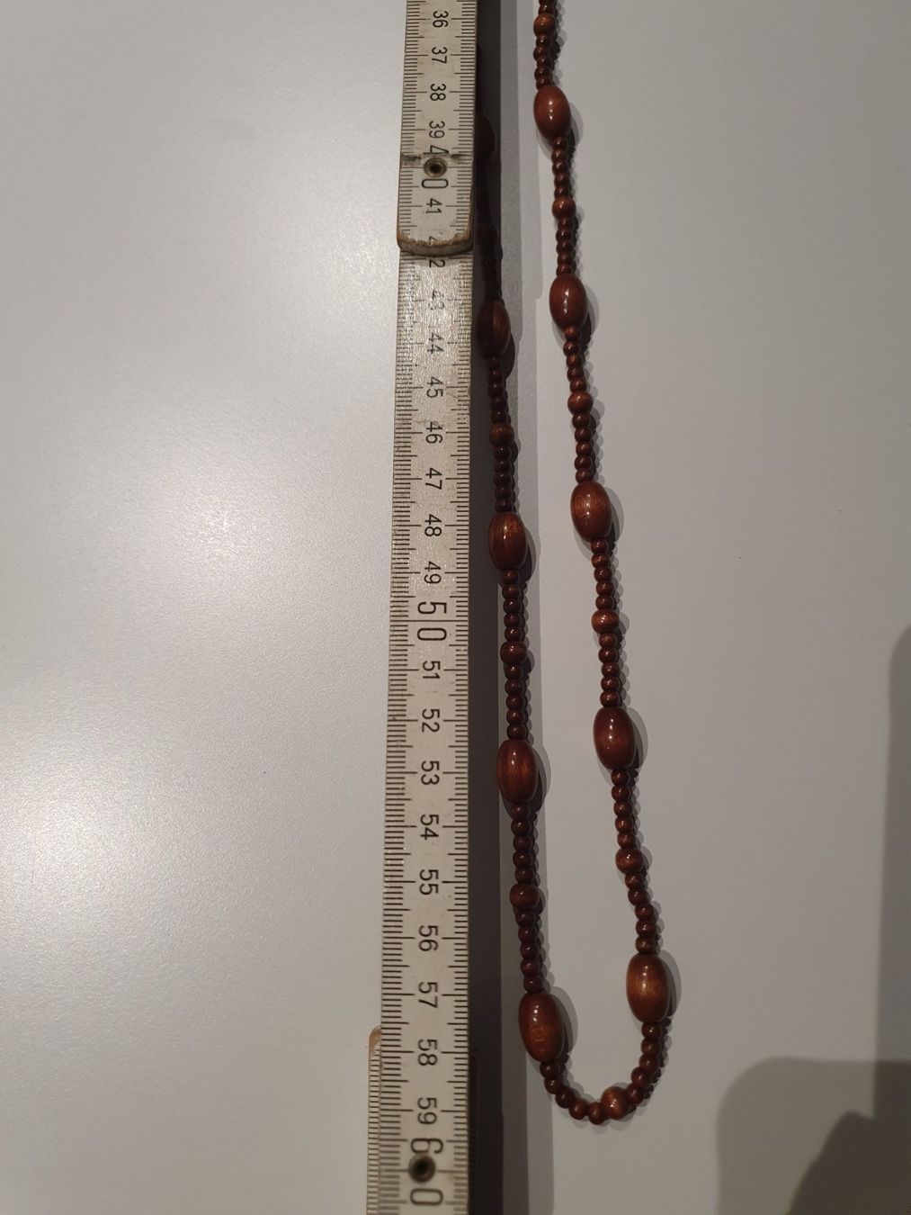 Ketten: Lange Perlenkette, braun, Holz, Modeschmuck – Gebraucht aus Heinrichswil von sabi2809 2