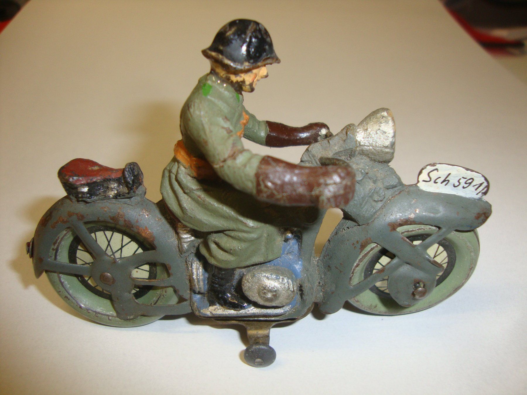 Statuette: Motorradfahrer 2.WK, Soldat, Elastolin? und Blech Kradfahrer – Usato da Winterthur venduto da halle07 1