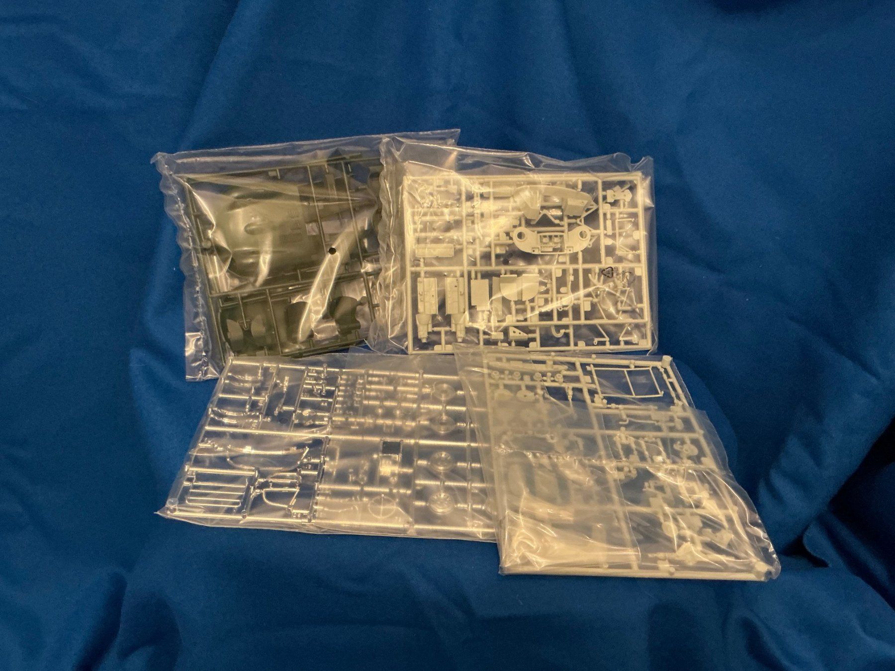 Revell Modellini d'auto: Revell Jaguar XK SS – Usato da Kloten venduto da bigman35 2
