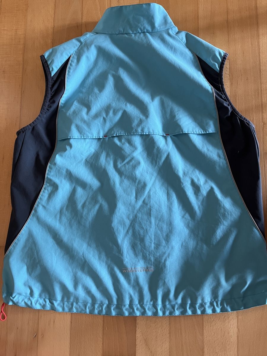Löffler Gilets: Löffler Windstopperweste Damen Grösse 44 – D'occasion à Bassersdorf par Steyning88 1