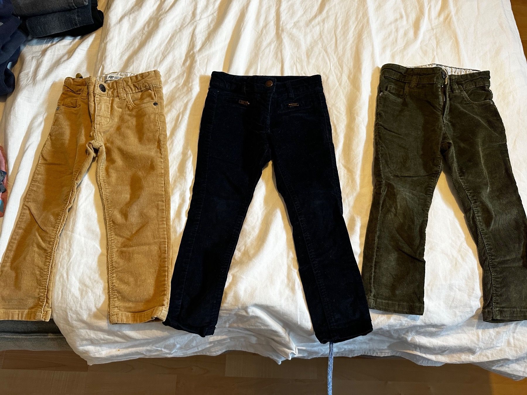 Ensembles coordonnés: Hose 2/3 jahre Baby – D'occasion à Rapperswil BE par aro_66tx