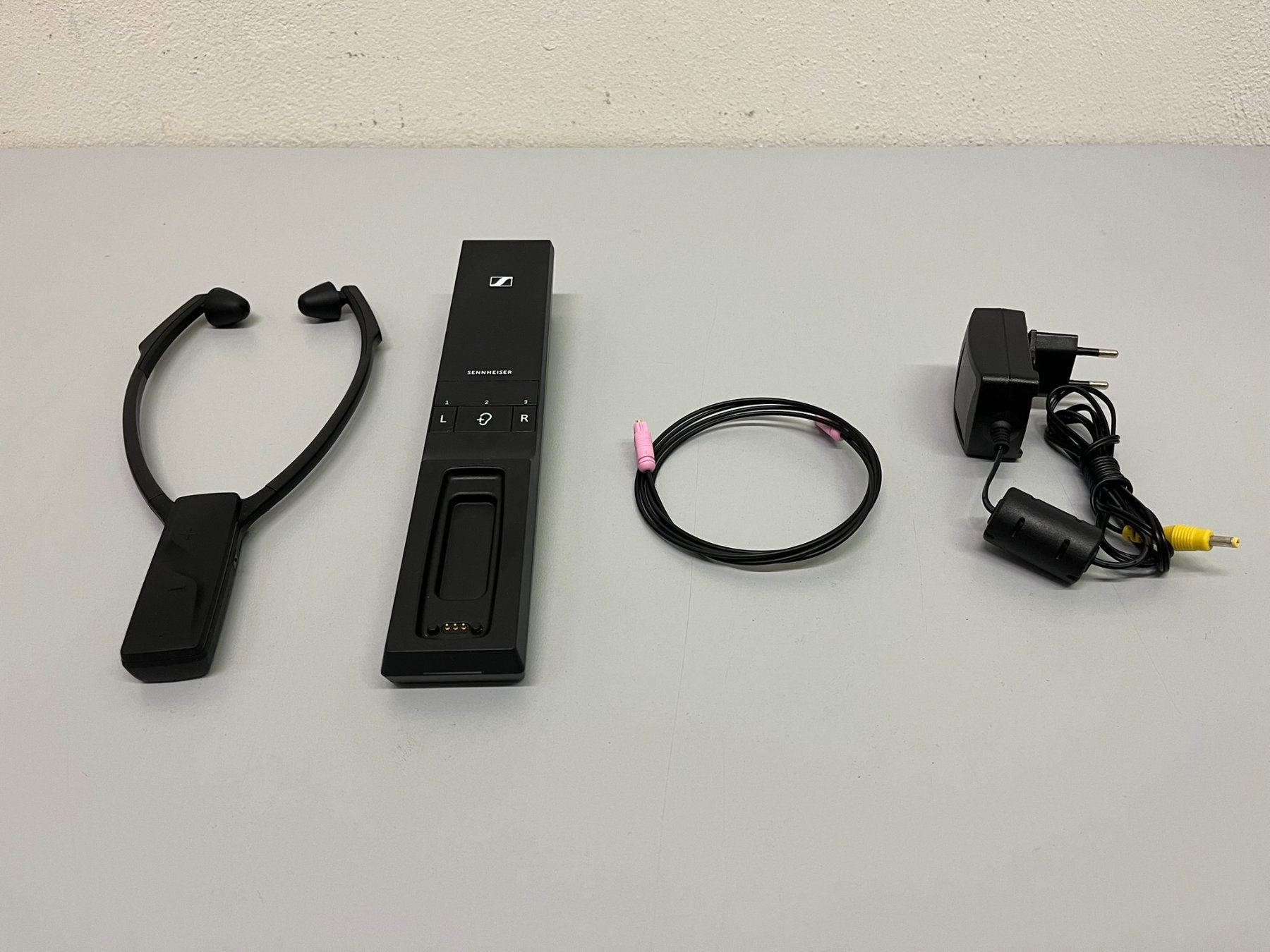 Sennheiser Cuffie: Sennheiser RS 5200 – Usato da Hochdorf venduto da av-electronics
