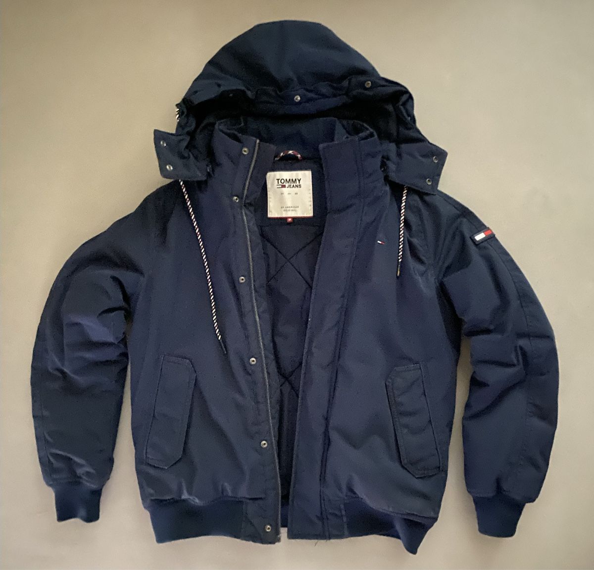 Tommy Hilfiger Giacche: Tommy Hilfiger Daunenjacke Grösse M – Usato da Gossau SG venduto da gadi_888