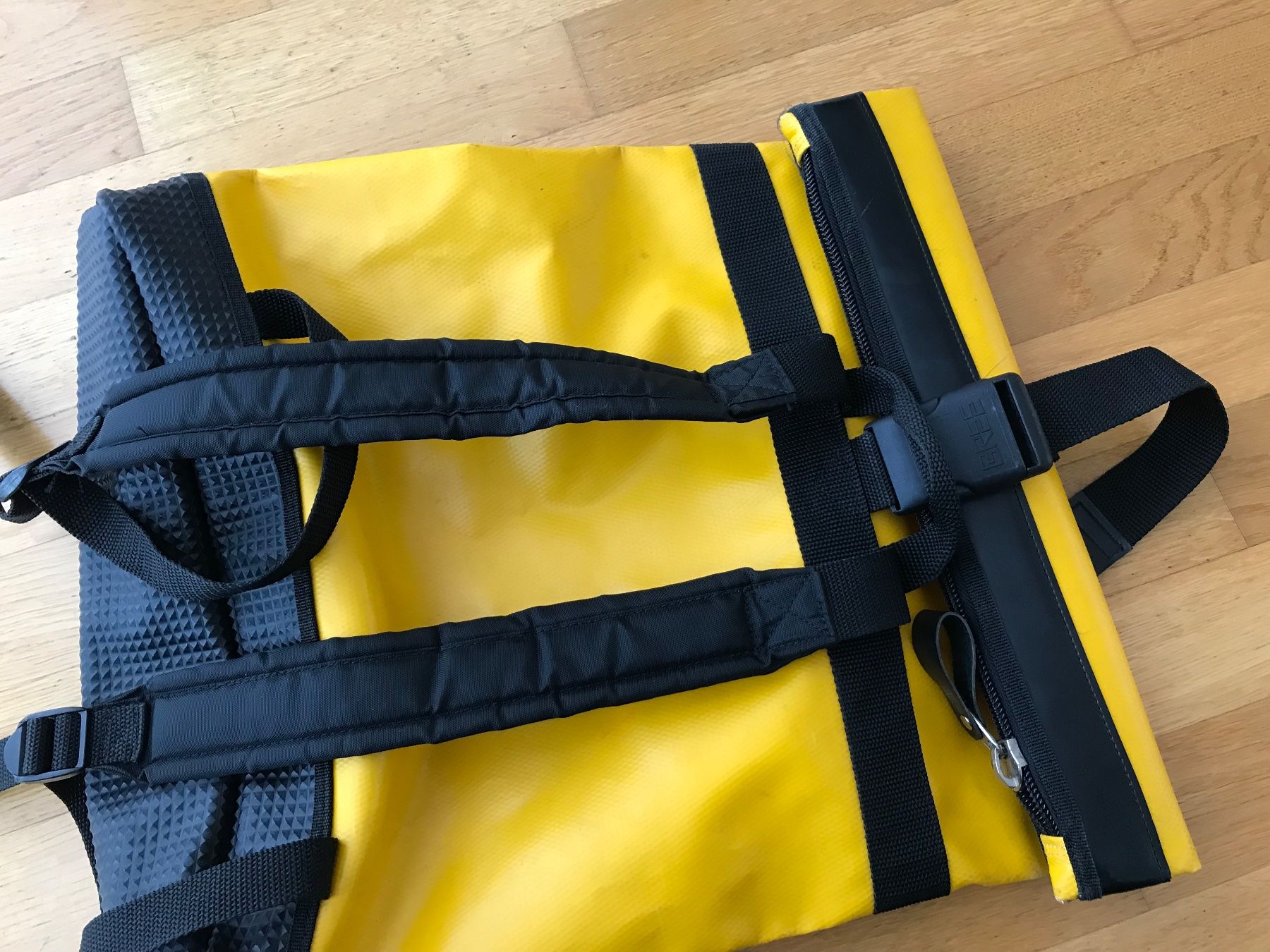 Bree Zaini: Bree Rucksack in gelb/schwarz – Usato da St.Gallen venduto da bubo2008 5