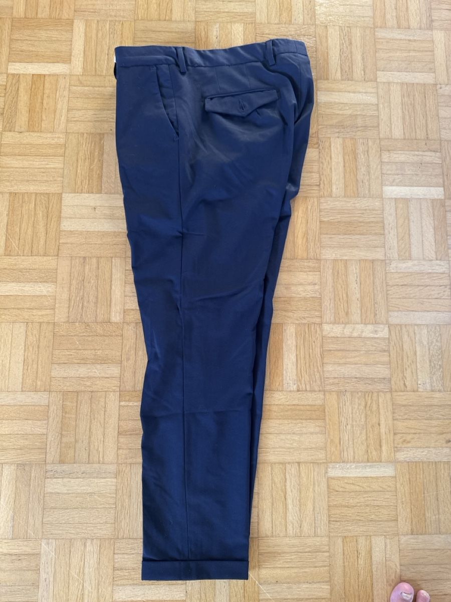 Pantaloni: STOFFHOSE VON MYTHS – Usato da Jona venduto da salinas10
