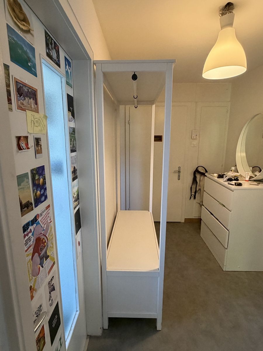 Ikea Porte manteau: Ikea HEMNES Open Wardrobe – D'occasion à Zürich par sea_lk75 1