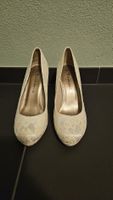Tamaris Pumps beige-weiss, Gr. 38, neu