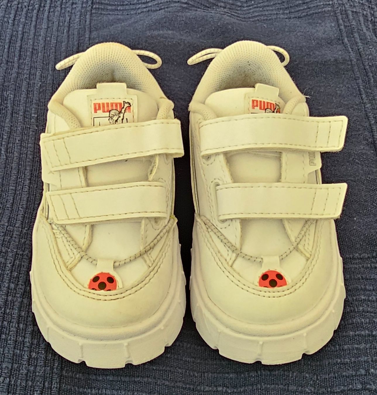 Puma Scarpe per ragazzi: Chaussures Puma Miraculous bébé blanches, pointure 22 – Usato da Biel/Bienne venduto da Djdreamx