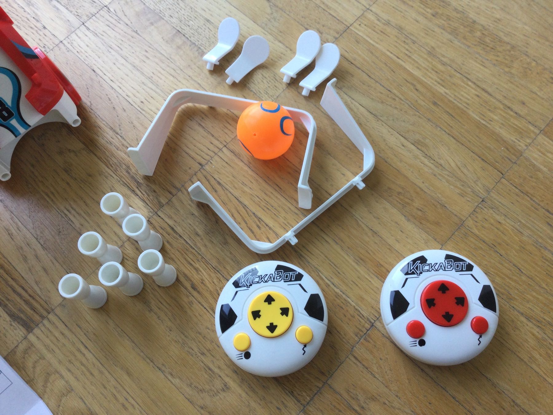 Giochi: Kickabot Roboter Kinder Spiel – Nuovo (secondo la descrizione) da Zürich venduto da ShadowVorlon 4