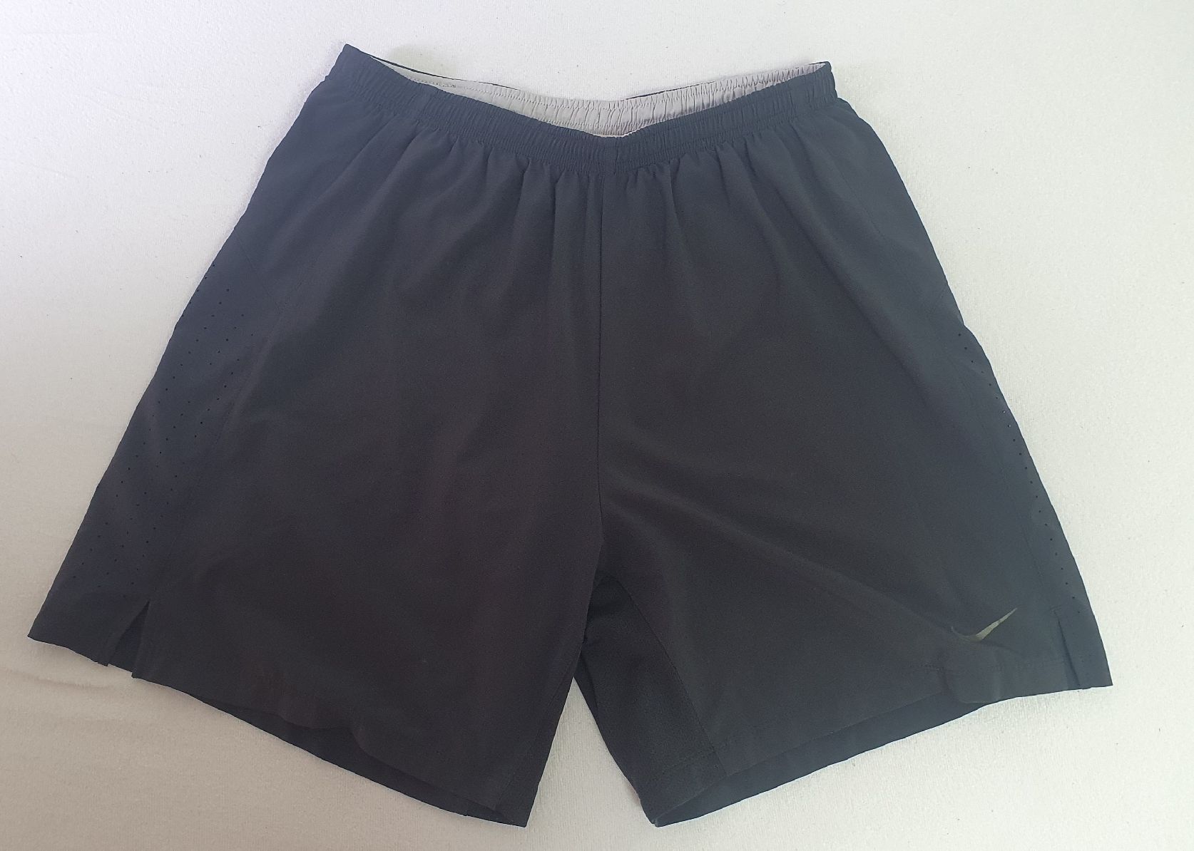 Nike Pantaloni: nike hosen G M – Usato da Maienfeld venduto da tobeyl2020 1