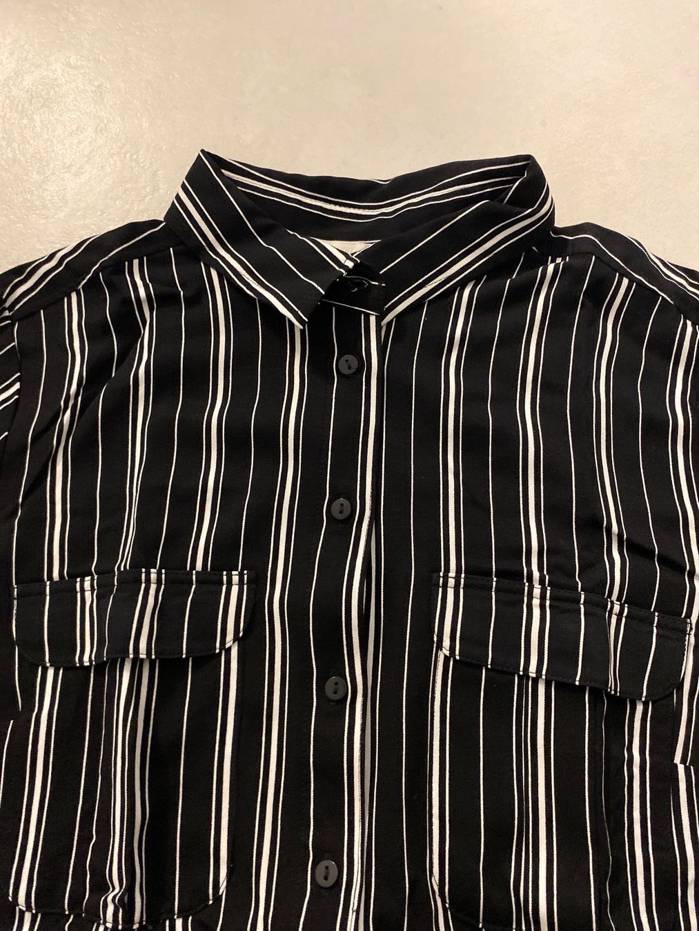 H&M Camicette: Damen Bluse / Hemd schwarz / weiss – Usato da Zug venduto da Hehe 2