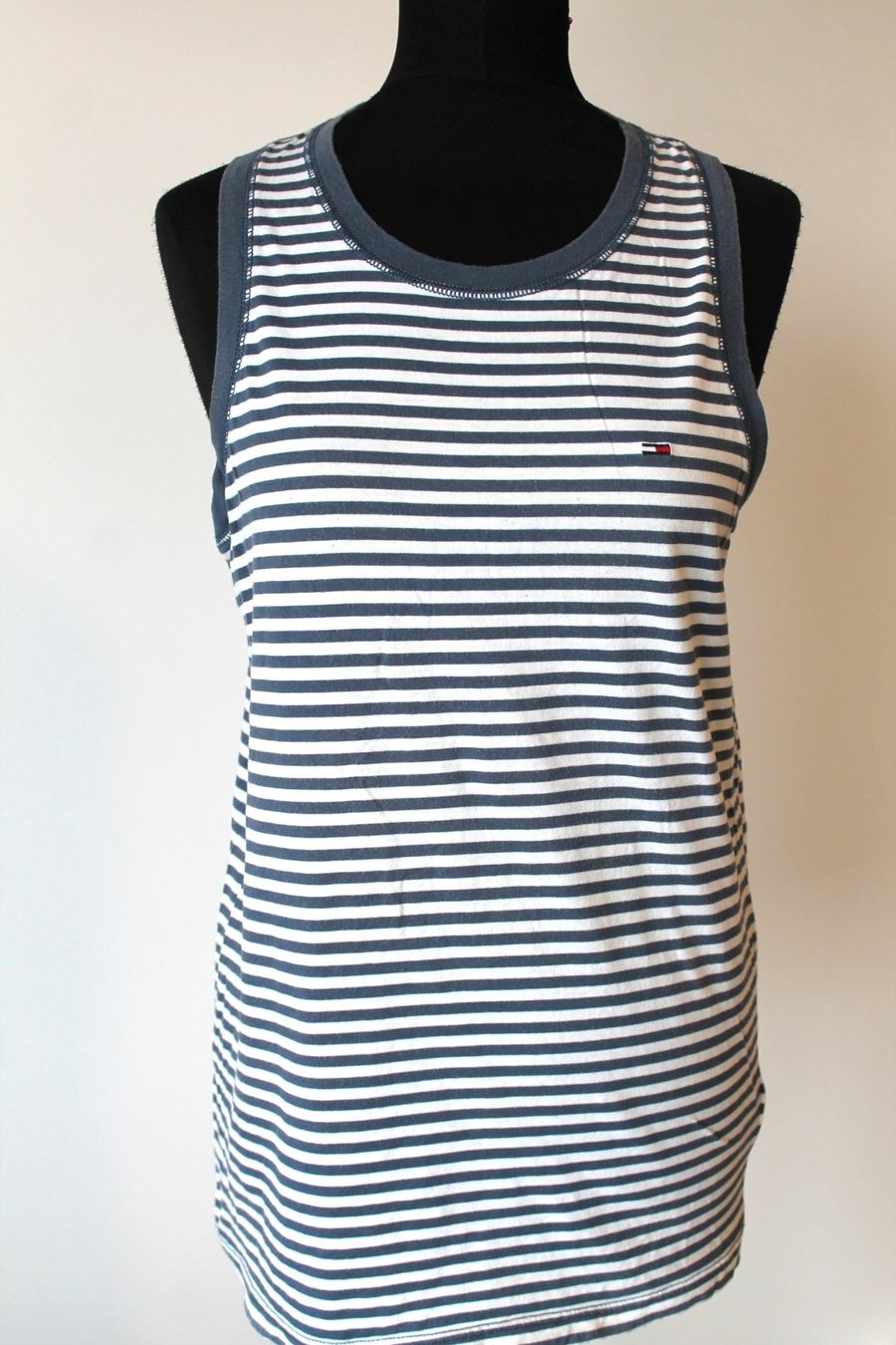 Tommy Hilfiger Top: Top Tommy Hilfiger taille M – Usato da Chez-le-Bart venduto da jasse