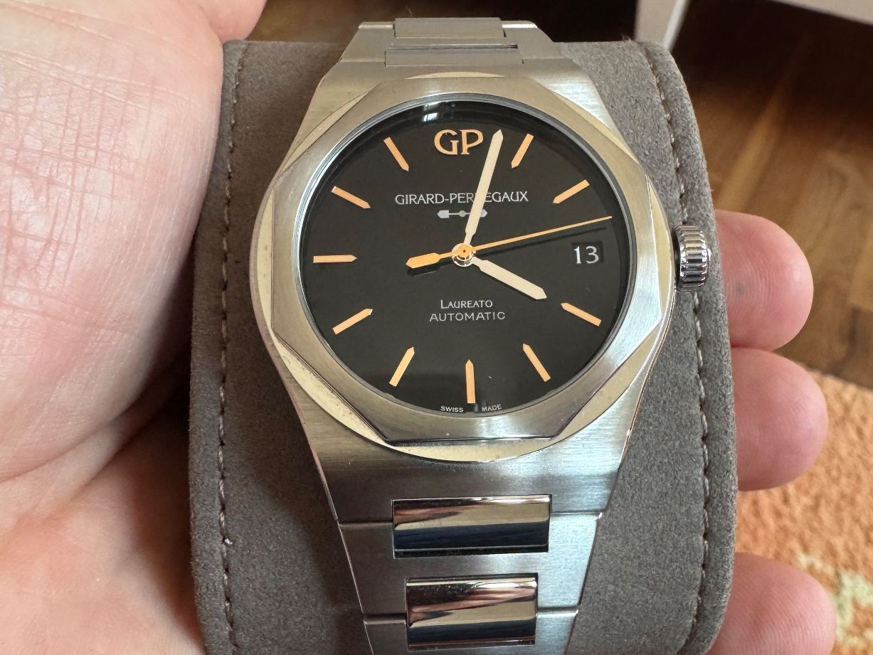 Girard-Perregaux Orologi: Girard Perregaux Laureato 42 mm, Infinity Edition – Usato da Wabern venduto da squ281