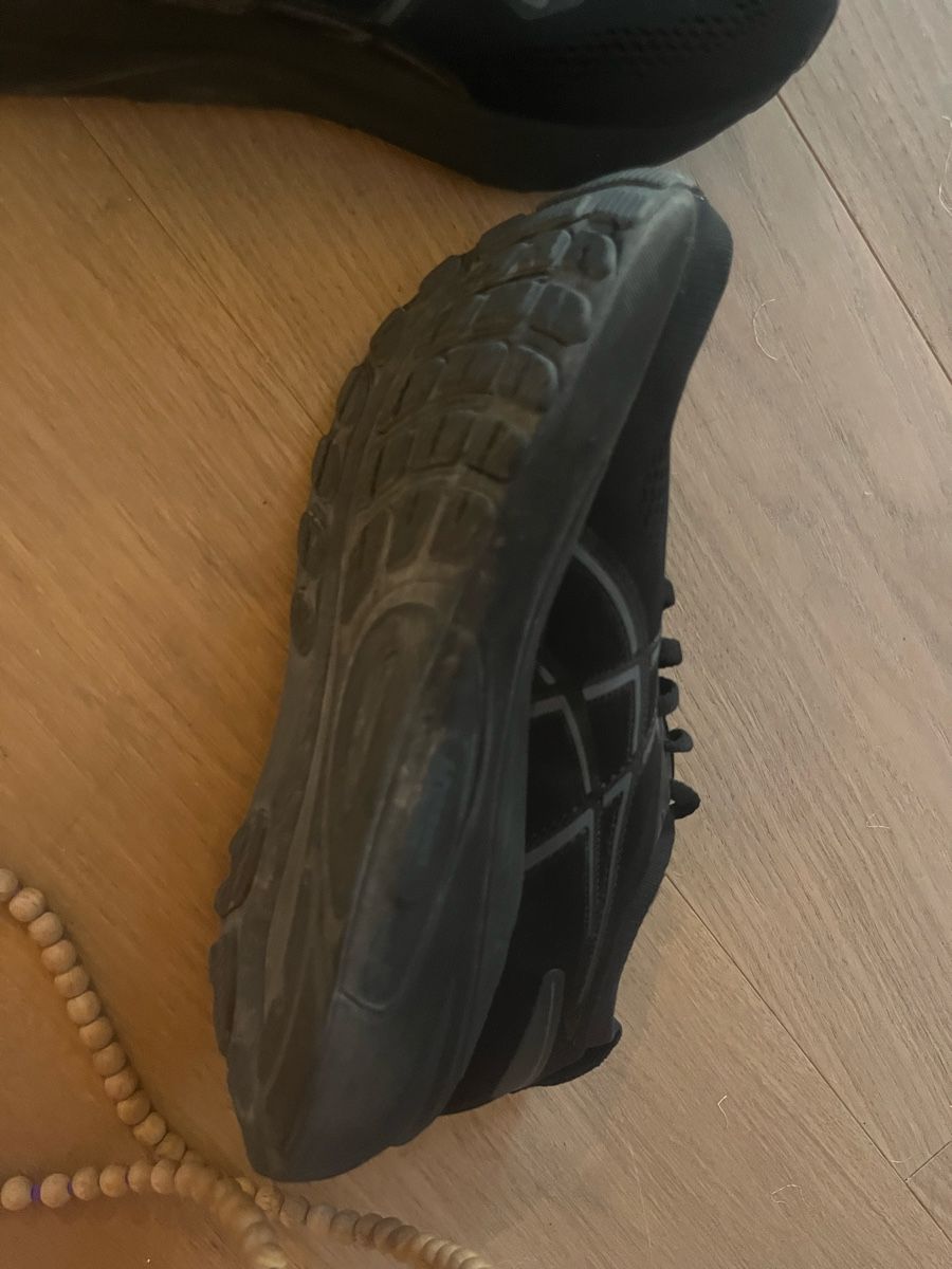Chaussures femmes: Running Shows A) – D'occasion à Birmensdorf ZH par Sab5555 1