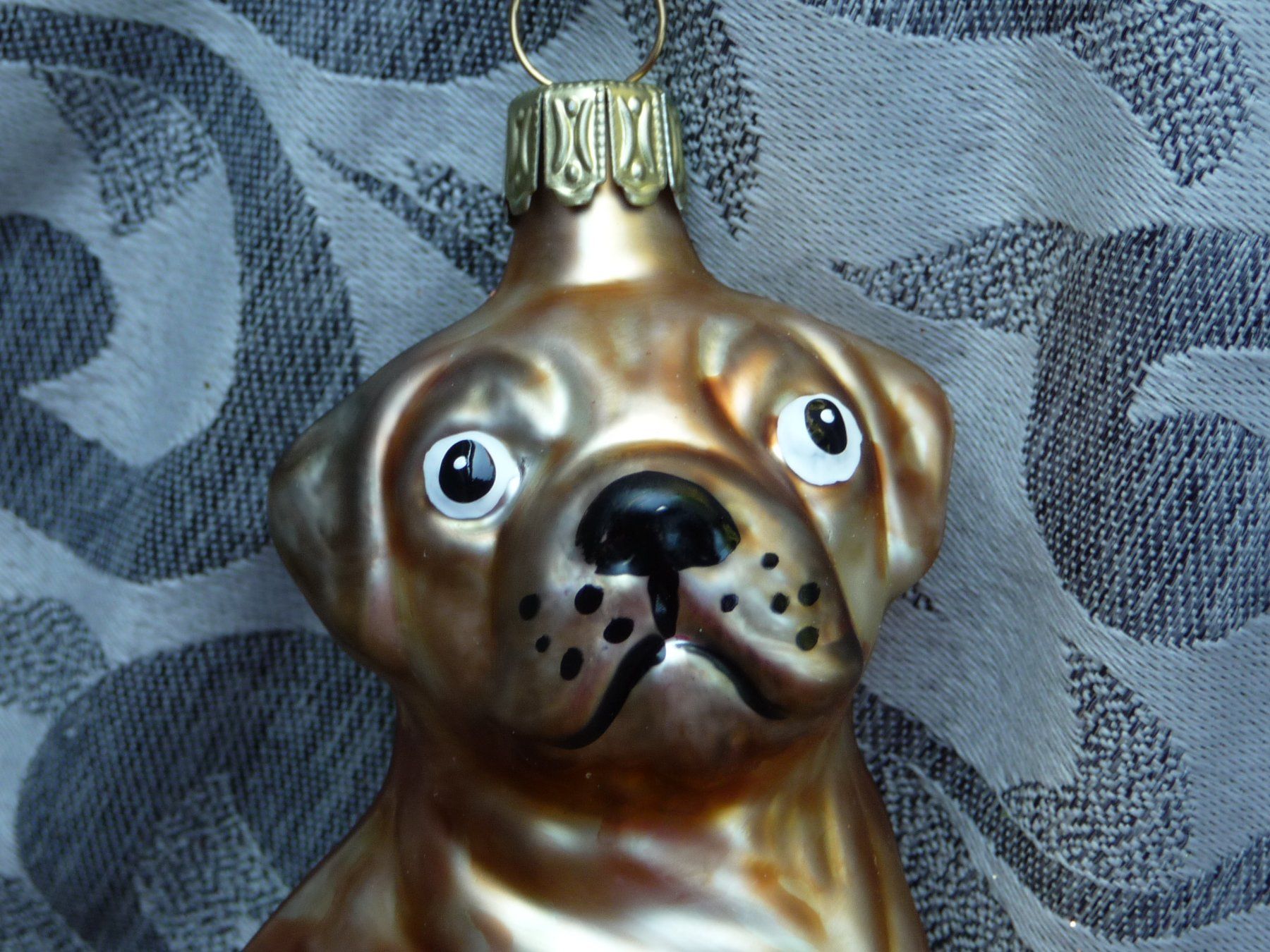 Tutte le decorazioni: Mops Hund Christbaumschmuck – Nuovo e nell'imballaggio originale da Alpnach Dorf venduto da marvo 1