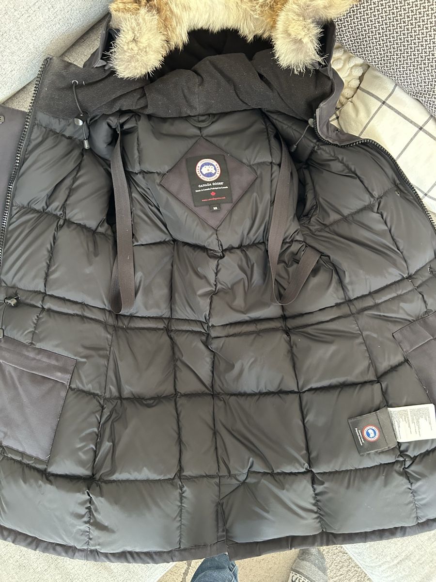 Canada Goose Mäntel: Canada Goose Winterjacke Daunenparka Gr. M – Gebraucht aus Goldswil von Juli20 3