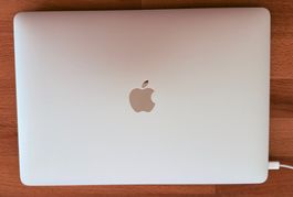 Mac Book Air M1 2020   8GB RAM  500GB SSD