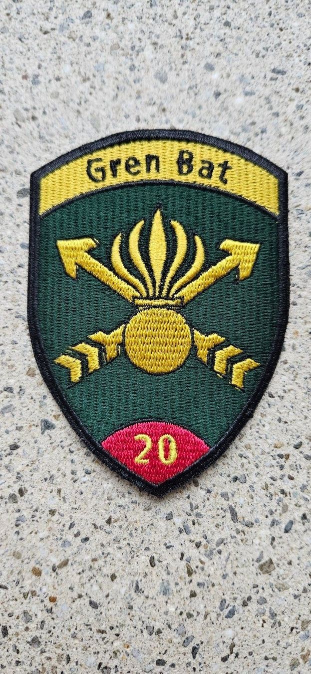 Schweizer Armee Placchette & Badge: *** Badge Grenadier ohne klett *** – Nuovo e nell'imballaggio originale da Riedholz venduto da fr_sIruP