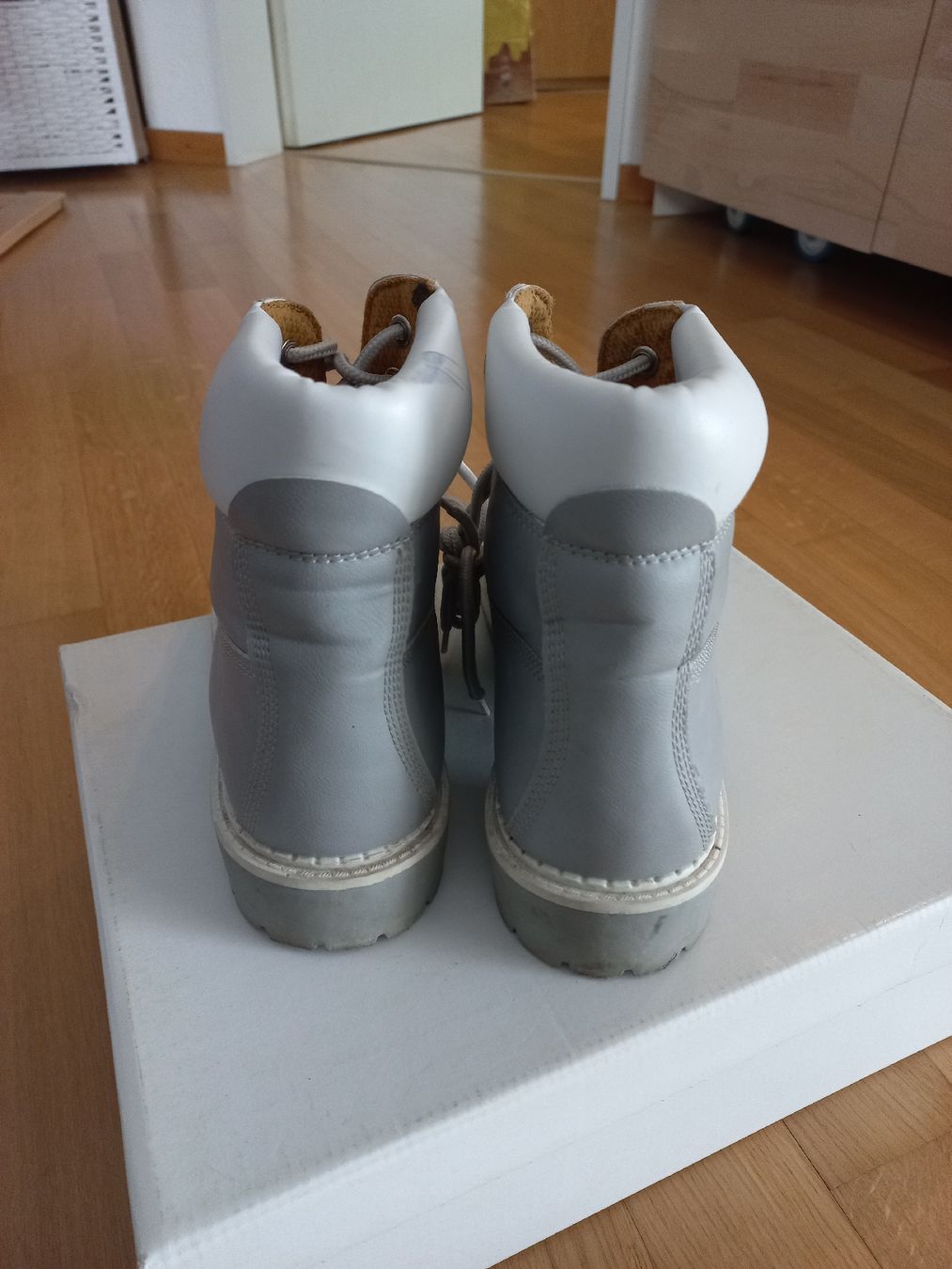 Scarpe da donna: Übergangsschuh – Usato da Jona venduto da Mia94 1
