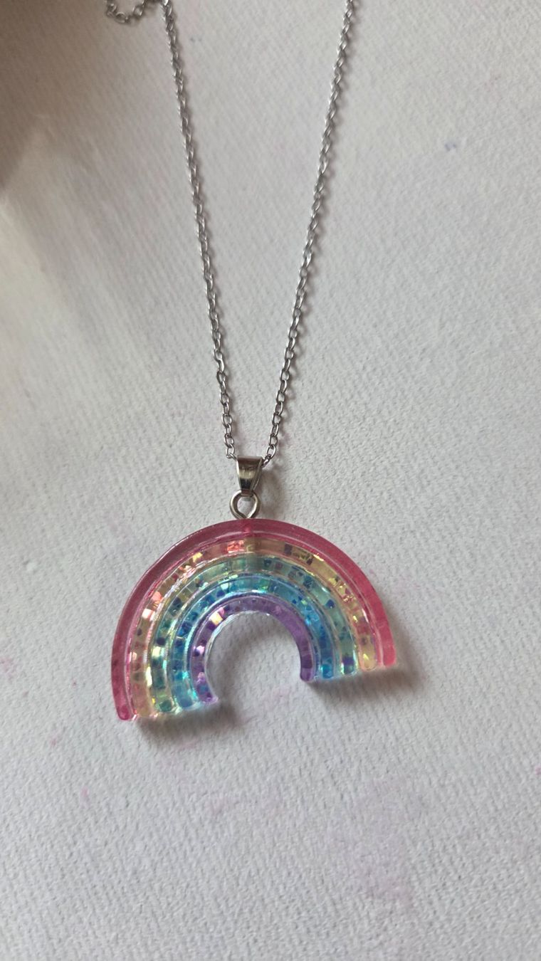 Altri gioielli: 🌈Silberfarbenes Ohrring und Kette Set Regenbogen🌈 – Nuovo (secondo la descrizione) da Weggis venduto da Leeclipse