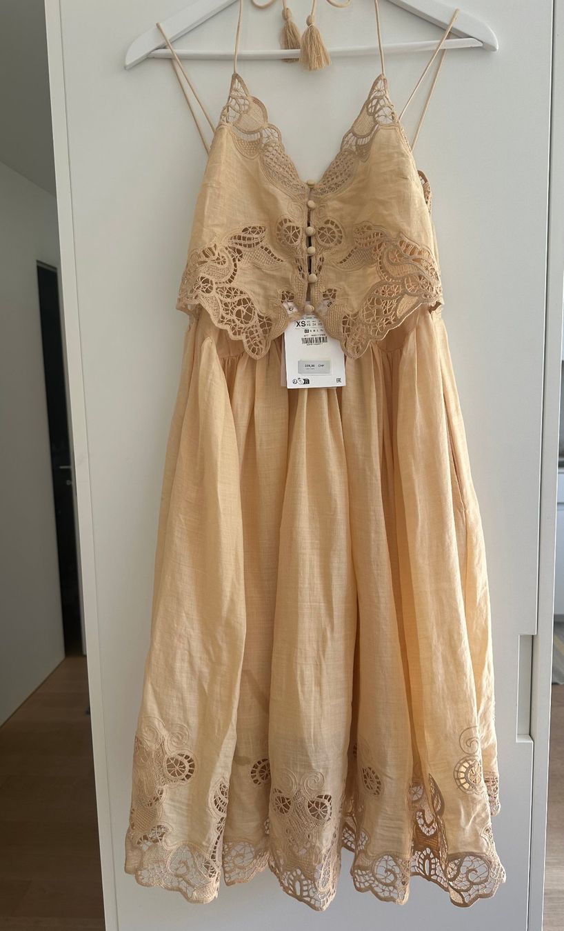 Zara Vestiti: Zara Limited Edition Besticktes Kleid – Nuovo e nell'imballaggio originale da Steinmaur venduto da regenbogen052