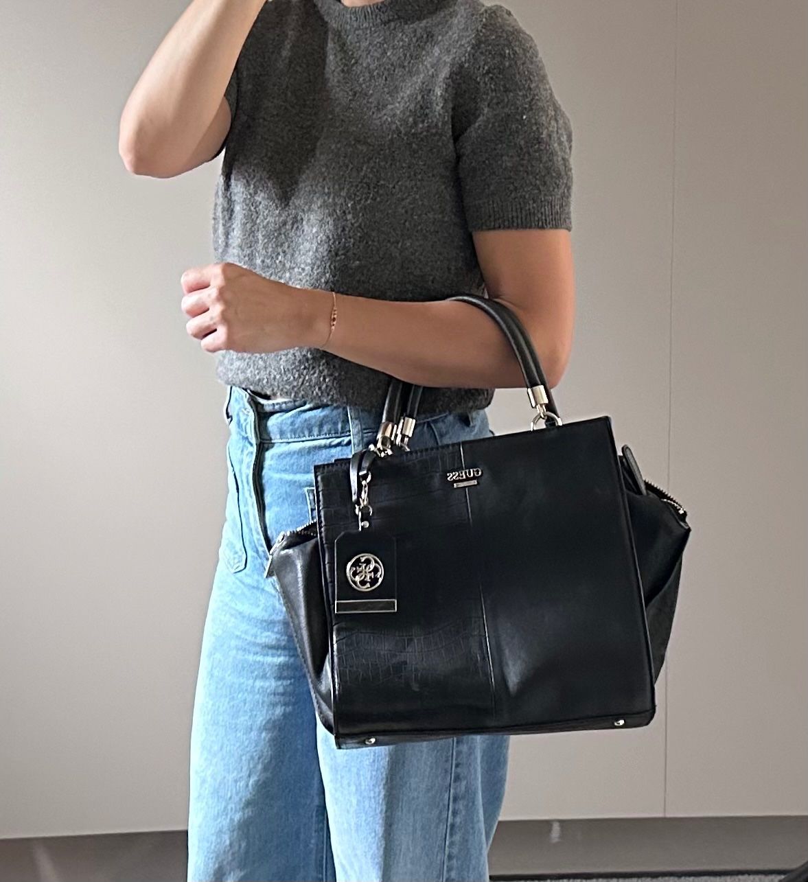 Guess Borse da donna: Sac à main Guess – Nuovo (secondo la descrizione) da Geneveys-Coffrane venduto da sar_rb75 5