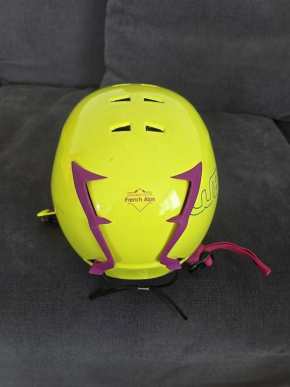 Helme: Madchen Kinder Skihelm xs 48-52cm – Gebraucht aus Zürich von bustagrip 1