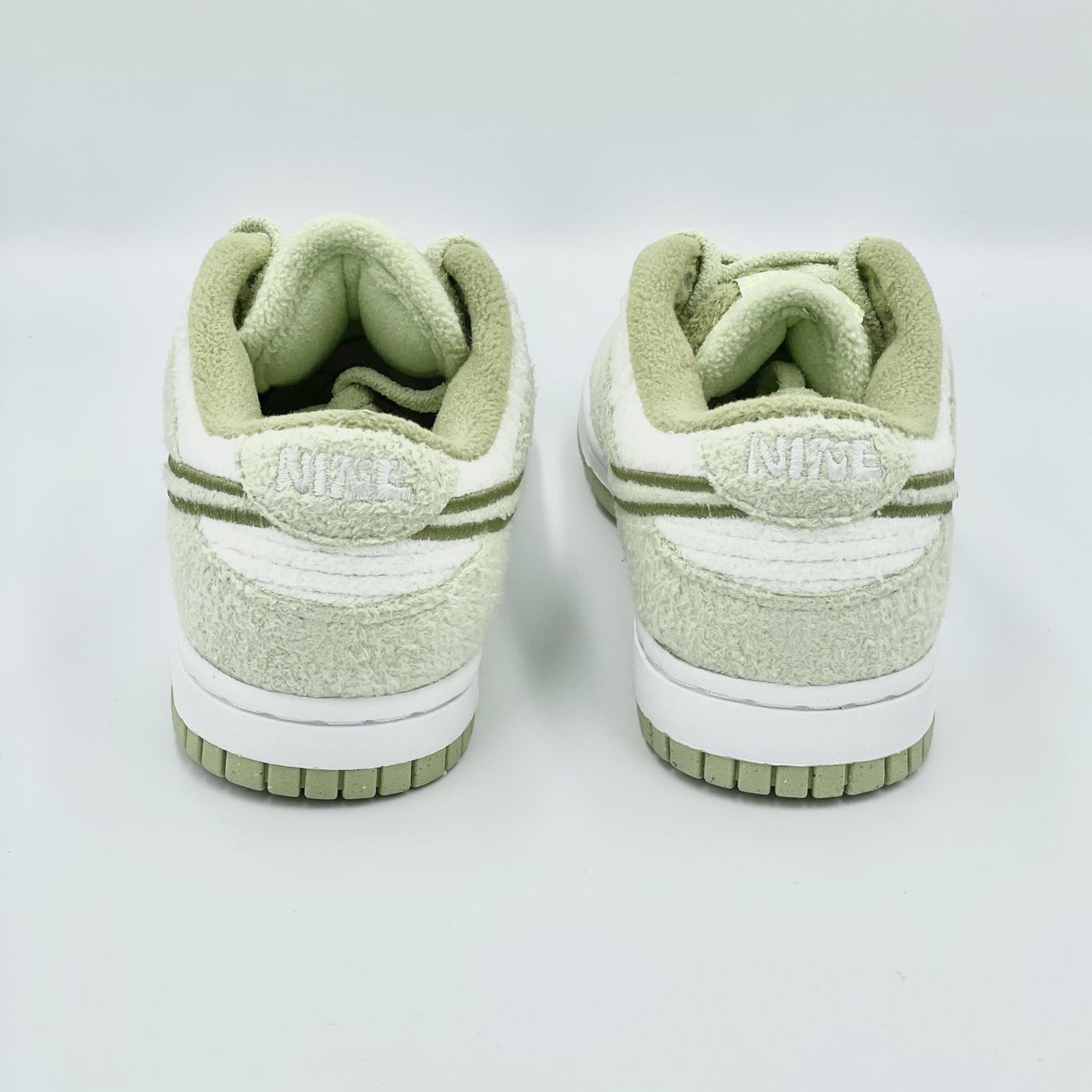 Nike Scarpe da donna: Nike Dunk Low Fleece Pack Honeydew EU 37.5 – Nuovo e nell'imballaggio originale da Erlinsbach venduto da sasneakers 1