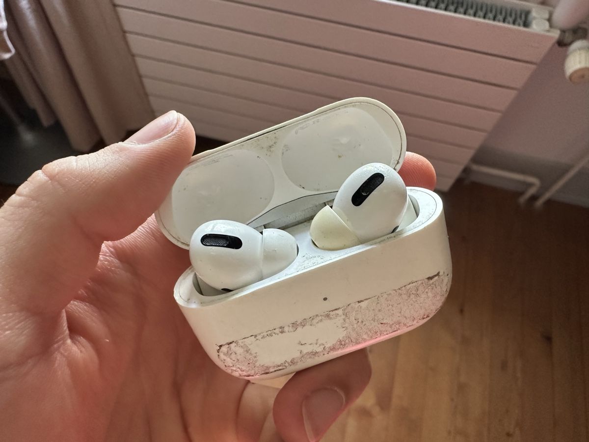 Apple Kopfhörer: AirPods Pro Defekt – Defekt aus Kriens von Brunneti 2