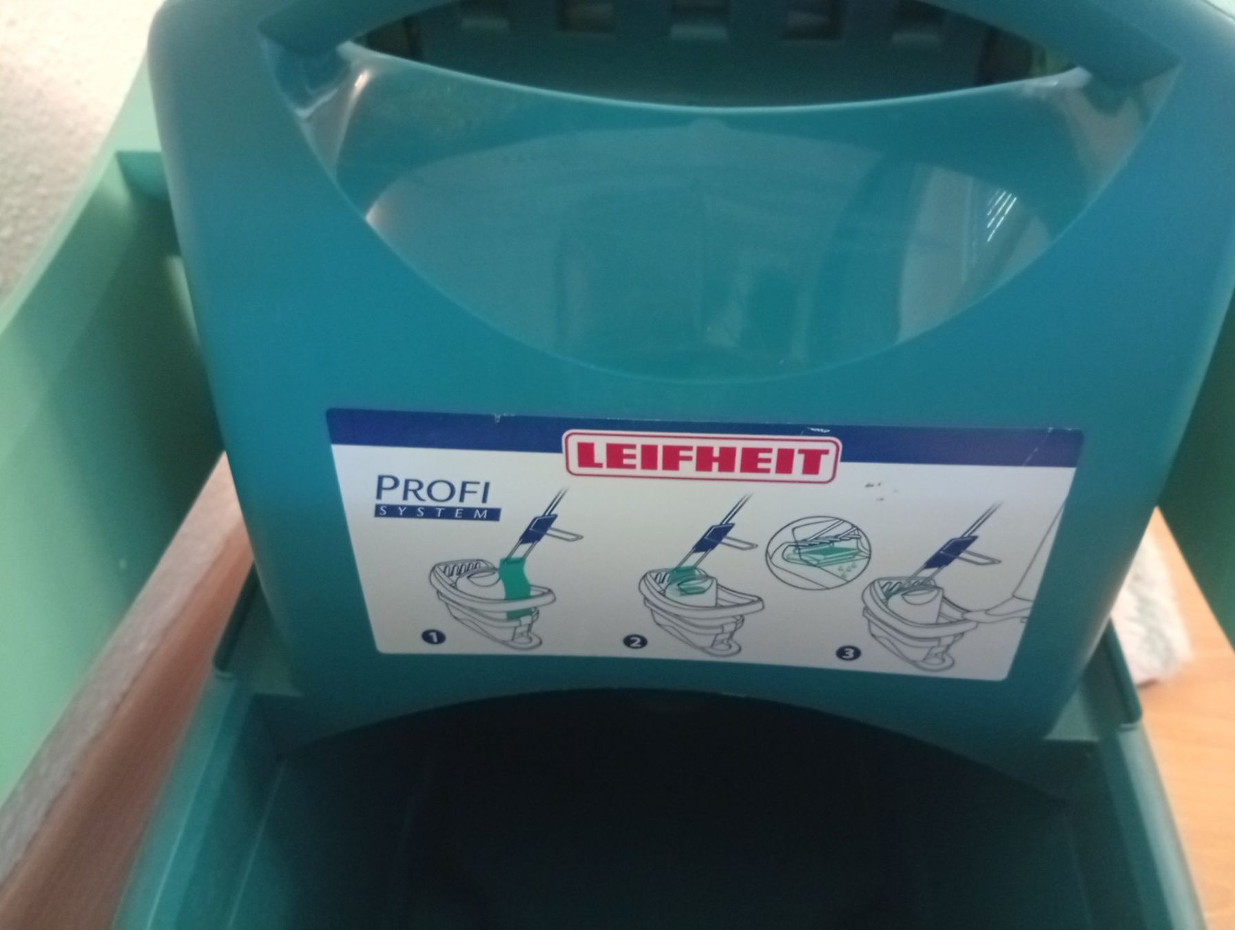 Leifheit Altro in Apparecchi per la pulizia: Leifheit Profi Bodenwischer Set – Usato da Bischofszell venduto da UFpyro 1